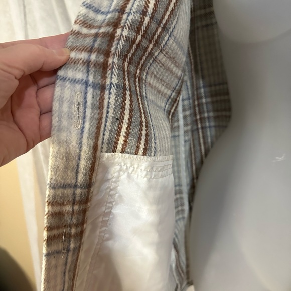 Reitmans Shacket, Size XL, 3/$25 - Picture 5 of 9